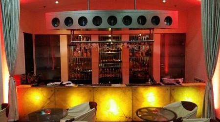 ego retro lounge - the peerless inn a perfect corporate party place