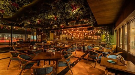 exclusive party packages of Cafe After Hours