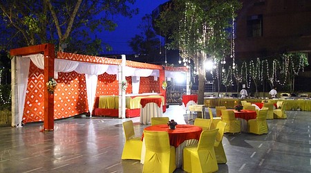 exclusive party packages of Crystal Banquet