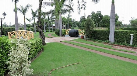 exclusive party packages of Farm 946