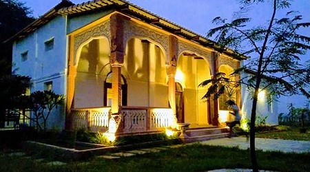 Farmhouse 6336 LU | Farmhouse in Indira nagar, Lucknow