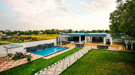 exclusive party packages of Farmhouse 808