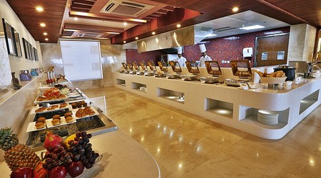 exclusive party packages of Golden Tulip