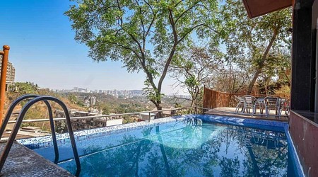 exclusive party packages of House 8148MU