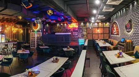 exclusive party packages of London Street Cafe Kitchen & Bar