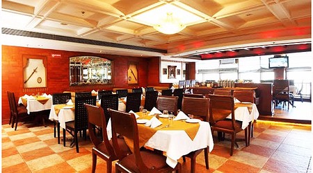 exclusive party packages of Moti Mahal Delux