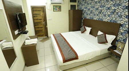 House 9162 LU | Villas in Gomti Nagar, Lucknow