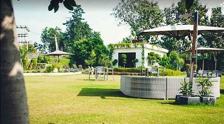 exclusive party packages of Villa Serenity