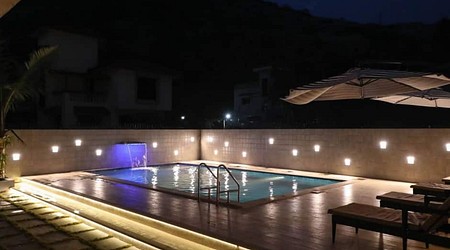 Farmhouse 9854 a perfect corporate party place
