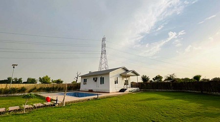 Farm 319 | Farmhouse in Sector 135, Noida