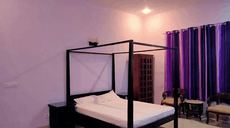 Interior Decor of Farm 5040 GD