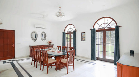 Interior Decor of Farmhouse 1106 GN