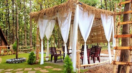Interior Decor of Farmhouse 906 BA