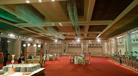 Interior Decor of Golden Greens