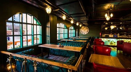 Interior Decor of I Sacked Newton