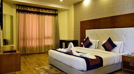 Interior Decor of Qcent Pacific Inn