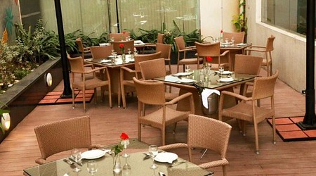 Alfresco Cafe - Keys Hotel | Restaurant in Pimpri, Pune