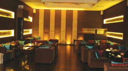 Aura Lounge And Bar | Restaurant in Gomti Nagar, Lucknow