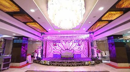 Interior of Gola Premier Banquet Shalimar Bagh