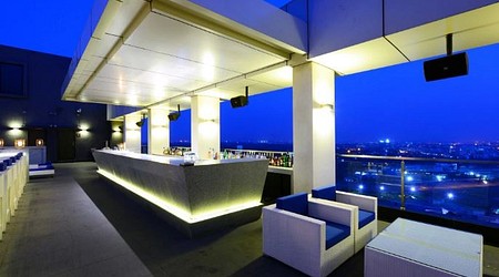 Level 12 - DoubleTree By Hilton Hotel | Restaurant in Chinchwad, Pune