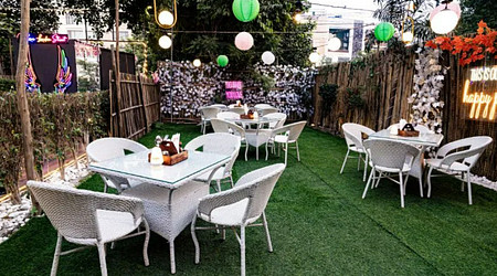 Interior of London Street Banquet Shahdara