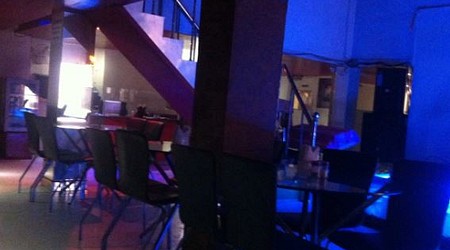 Night Queens | Restaurant in Esplanade, Kolkata