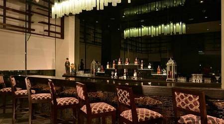 Pose - Hilton Garden Inn | Restaurant in South City 2, Gurgaon