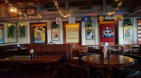 Interior of Quaff Brewing Co DLF Cyber City