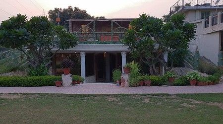 Interior of Sainik Farms Villa 1004 Sainik Farm