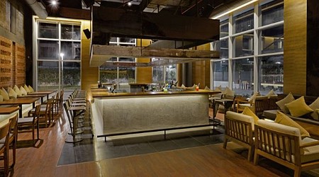 komatose - holiday inn express and suites a perfect corporate party place