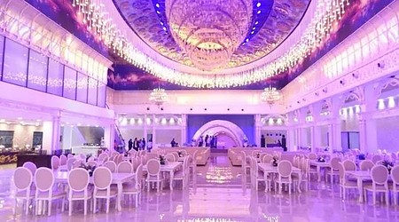 L Elegant Royal a perfect corporate party place