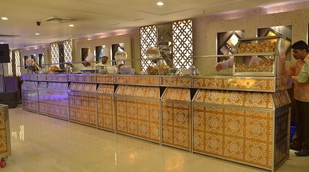Le Grand banquet a perfect corporate party place