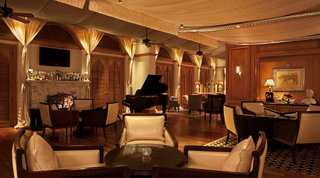 lounge bar - hilton mumbai international airport a perfect corporate party place