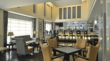 new town lounge   bar - park plaza a perfect corporate party place