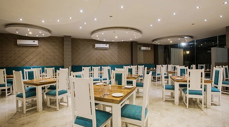 Outdoor Sitting Arrangement at Hotel Vachi Inn