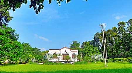 Outdoor Sitting Arrangement at North Farm 2500