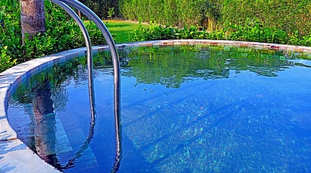Outdoor Sitting Arrangement at North Farm 2500
