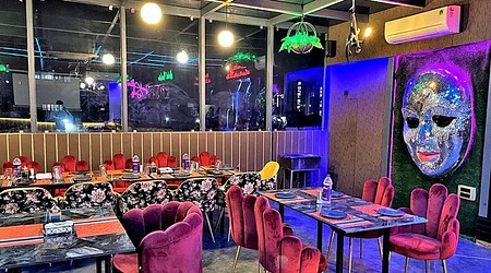 Outdoor Sitting Arrangement at Tunight