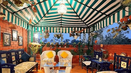 Outdoor Sitting Arrangement at villa 24