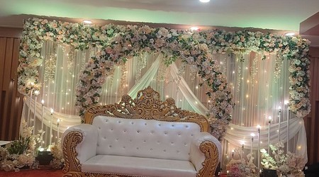 Outdoor Sitting Arrangement at Wedlock Hotels