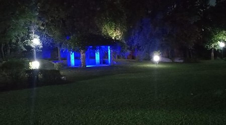 Parties Pictures of Farmhouse 900