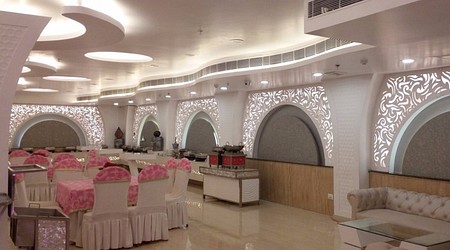 Parties Pictures of Mehak Banquets