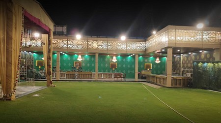 Parties Pictures of Royal Greens