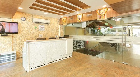 Parties Pictures of Treebo Balsons International