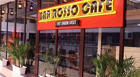 Rooftop Ambience Bar Rosso Cafe