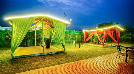 Rooftop Ambience Farmhouse 414
