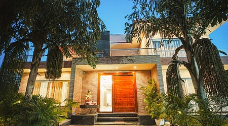 Rooftop Ambience Farmhouse 5151