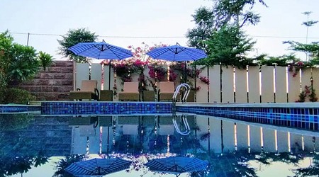 Rooftop Ambience Farmhouse 7412