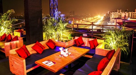 rude lounge a perfect corporate party place