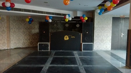 Seating Area of Airport Hotel Park Blue